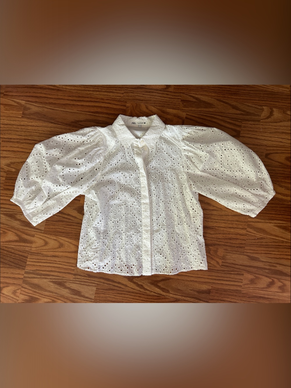 Zara White Eyelet Button-Up Blouse with Puff Sleeves